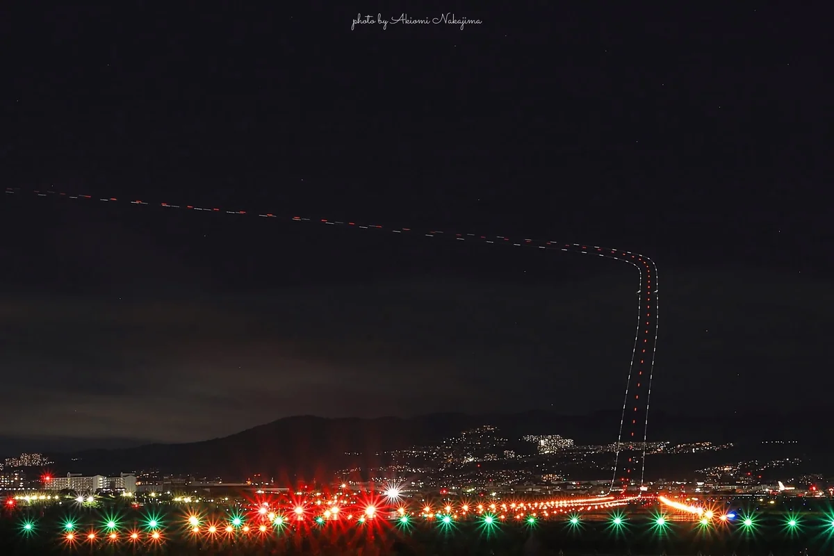 投稿写真：離陸の光跡