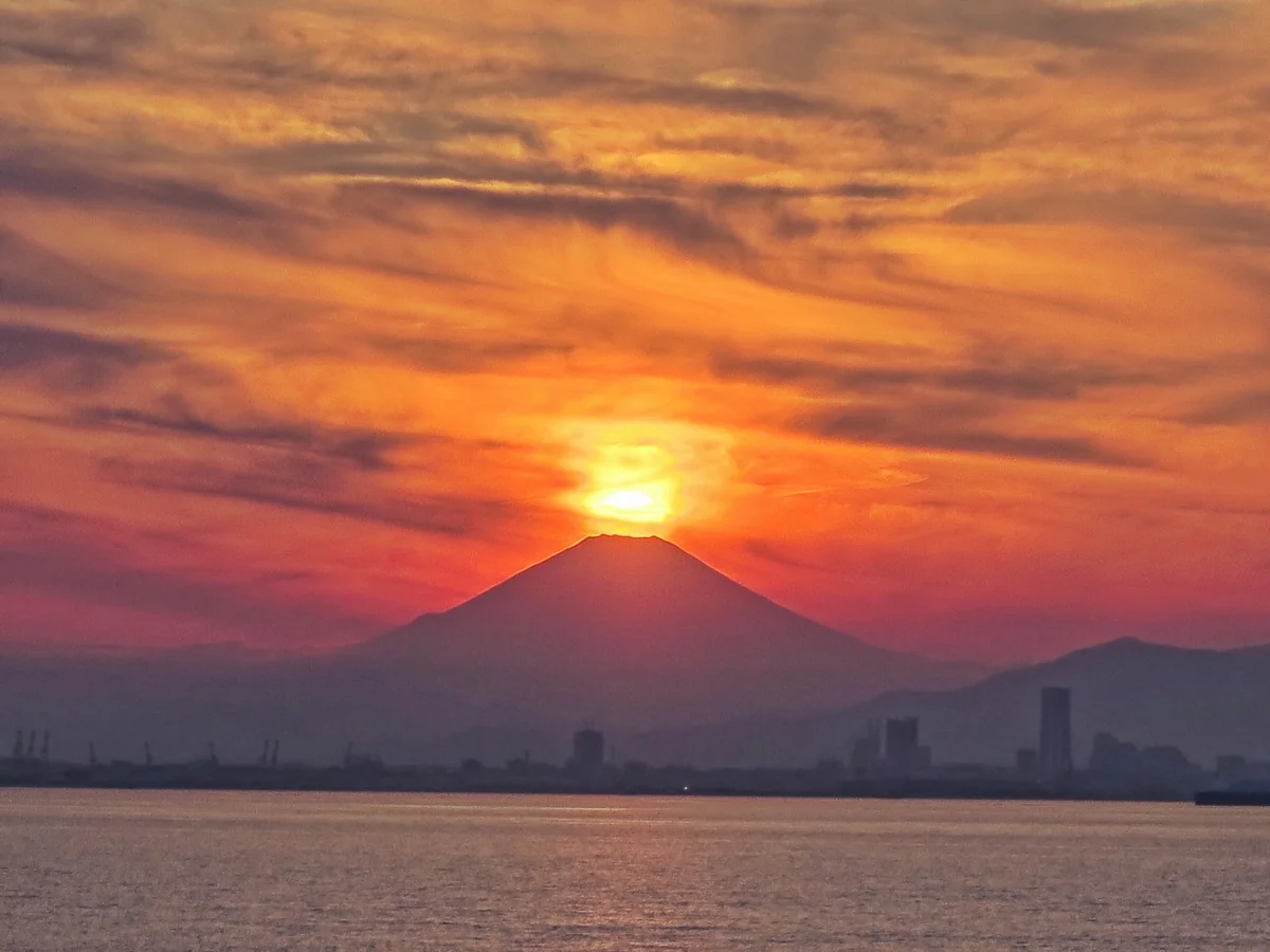 投稿写真：微妙なダイヤモンド富士