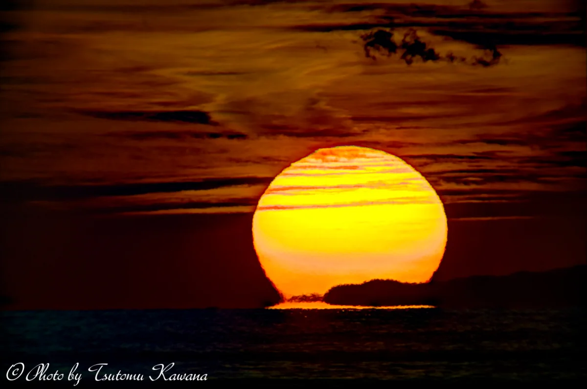 投稿写真：南房総から、伊豆半島へ沈む「だるま夕陽」