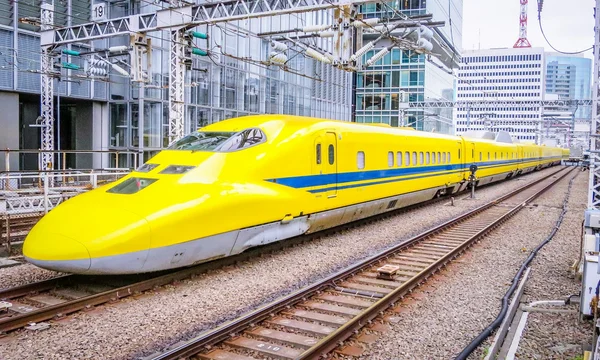 投稿：東京駅を発車したドクターイエロー②