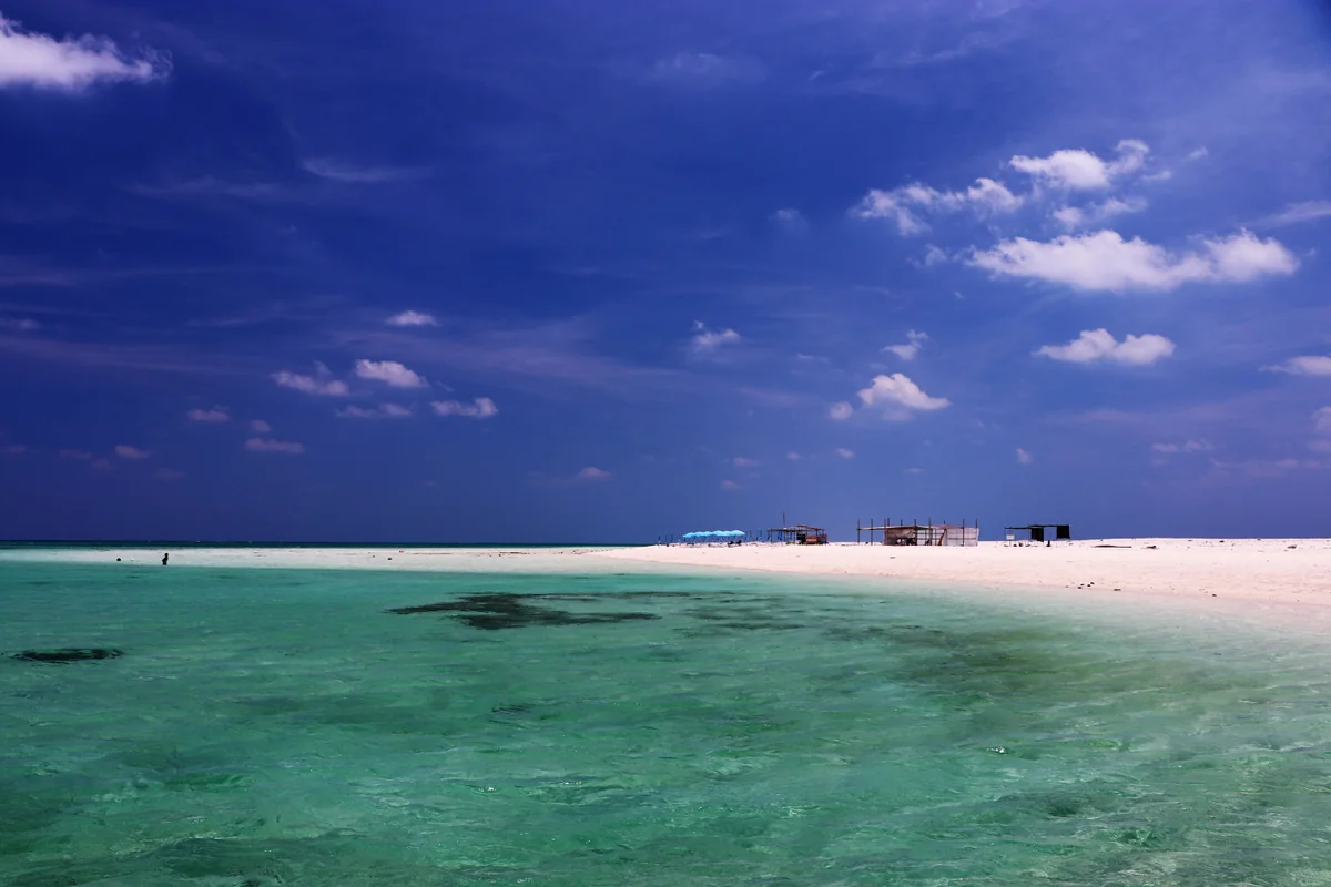 投稿写真：白い砂浜だけの無人島ハテの浜