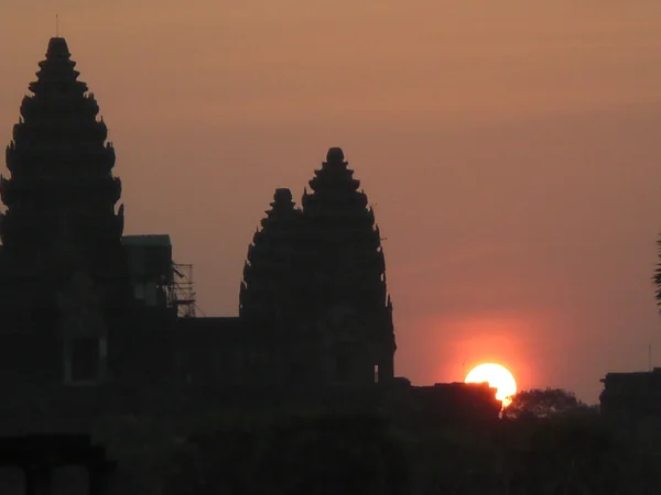 投稿：アンコールワットの日の出