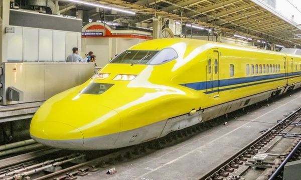 投稿：東京駅に入線中のドクターイエロー