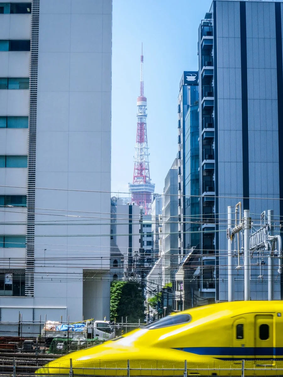 投稿写真：東京タワーとドクターイエロー