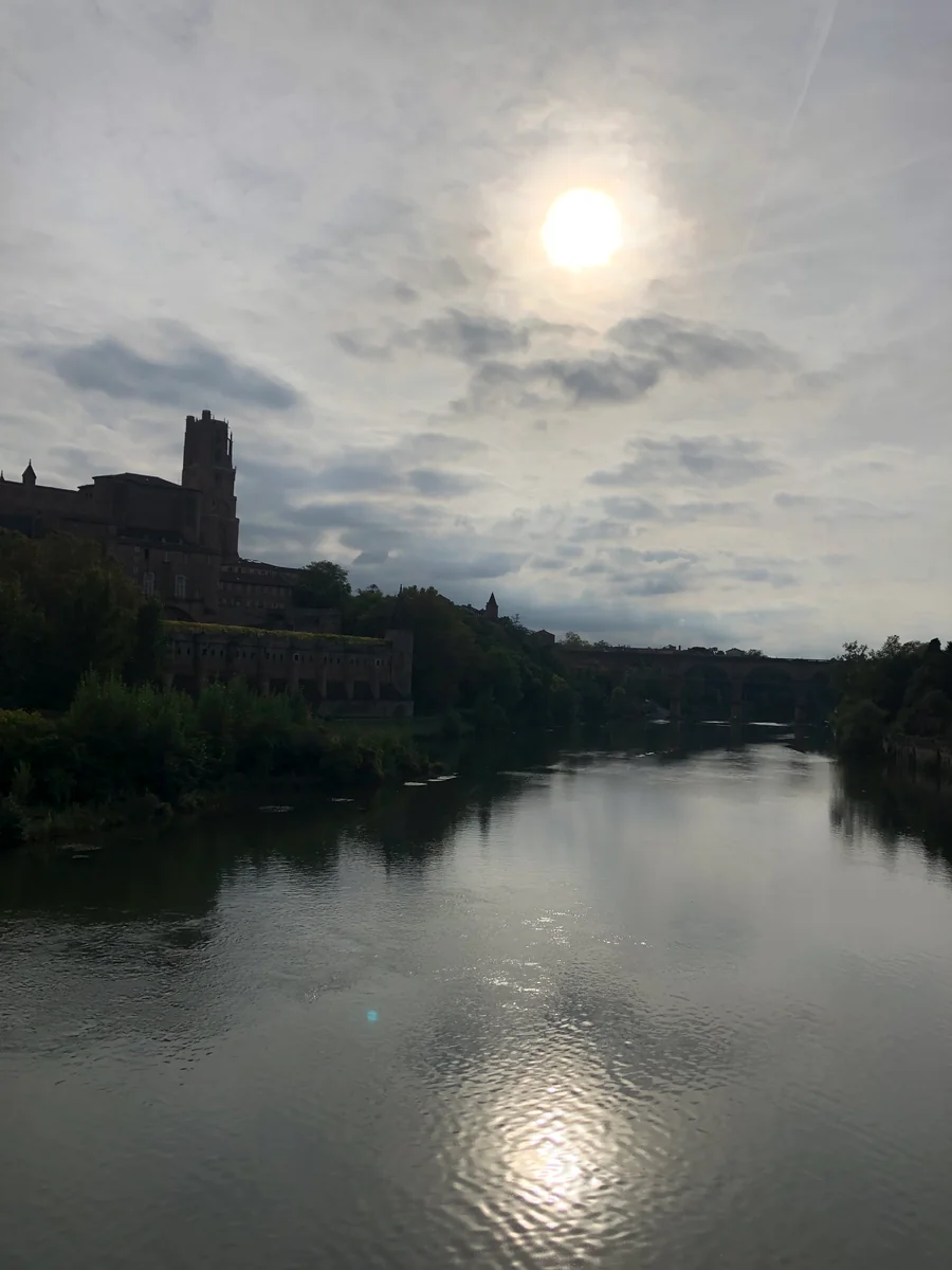 投稿写真：アルビのアーチ橋①