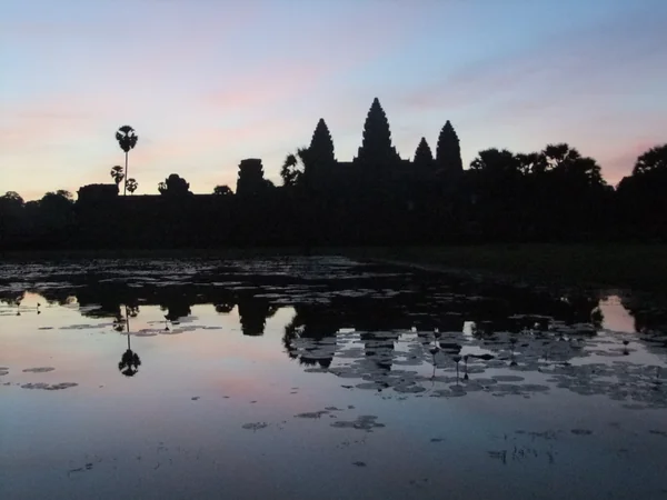 投稿：朝焼けのアンコールワット