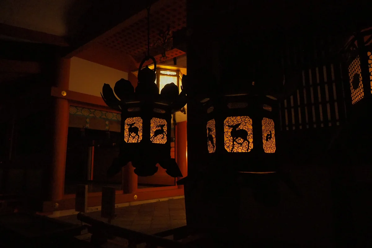 投稿写真：春日大社　万燈の淡い光