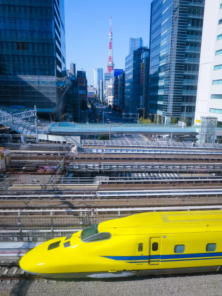 投稿写真：東京タワーとドクターイエロー