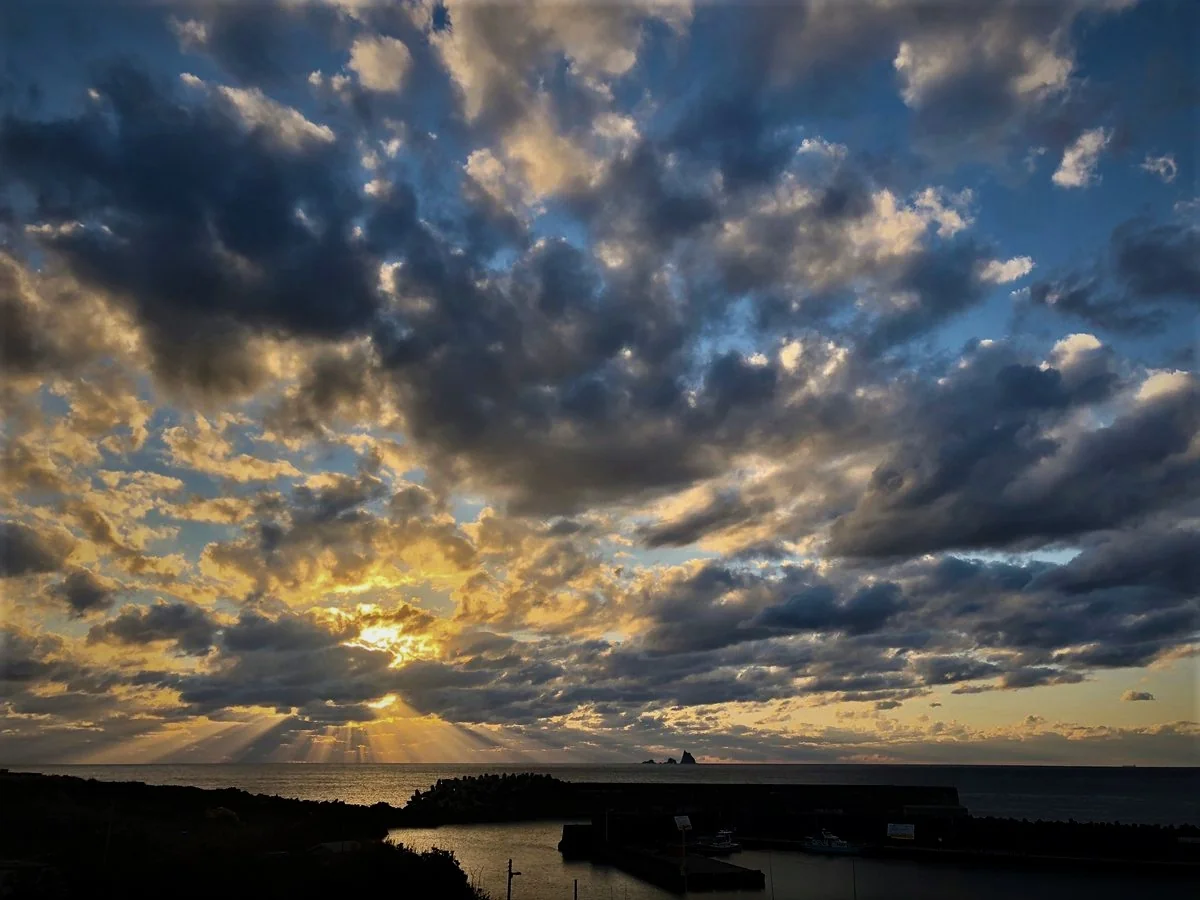 投稿写真：三本岳と夕陽