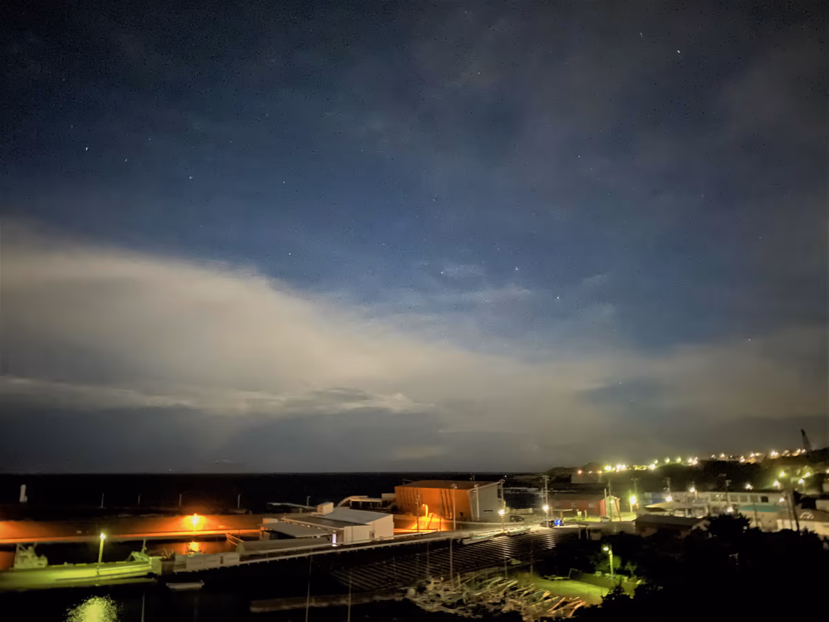 投稿写真：夜のアーチ
