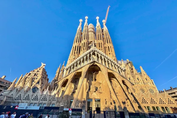 投稿：受難のファサード