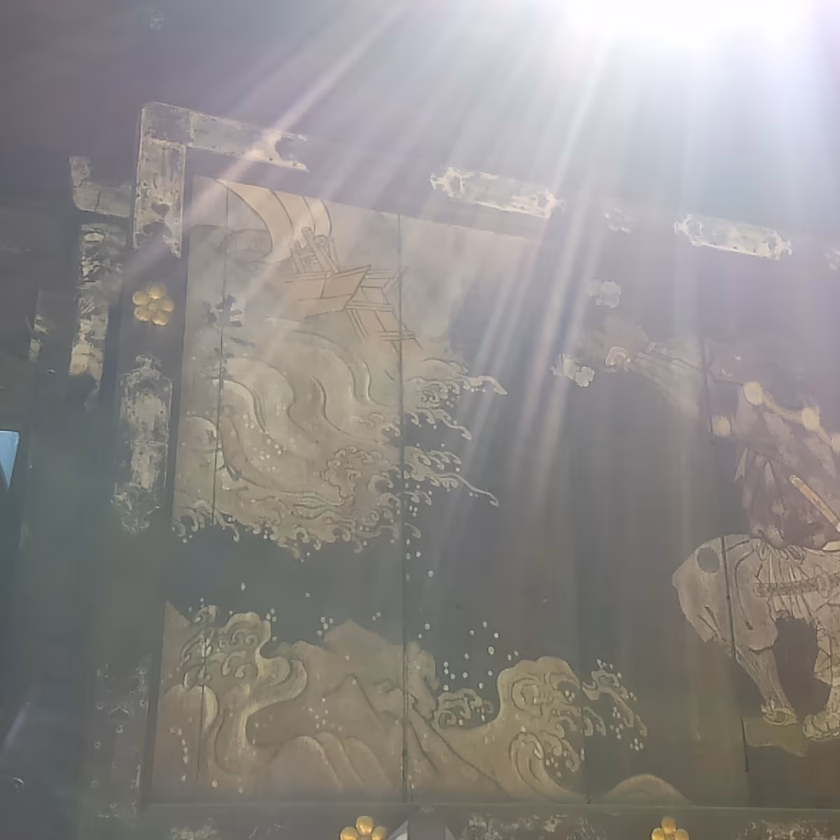 投稿写真：光の中へ