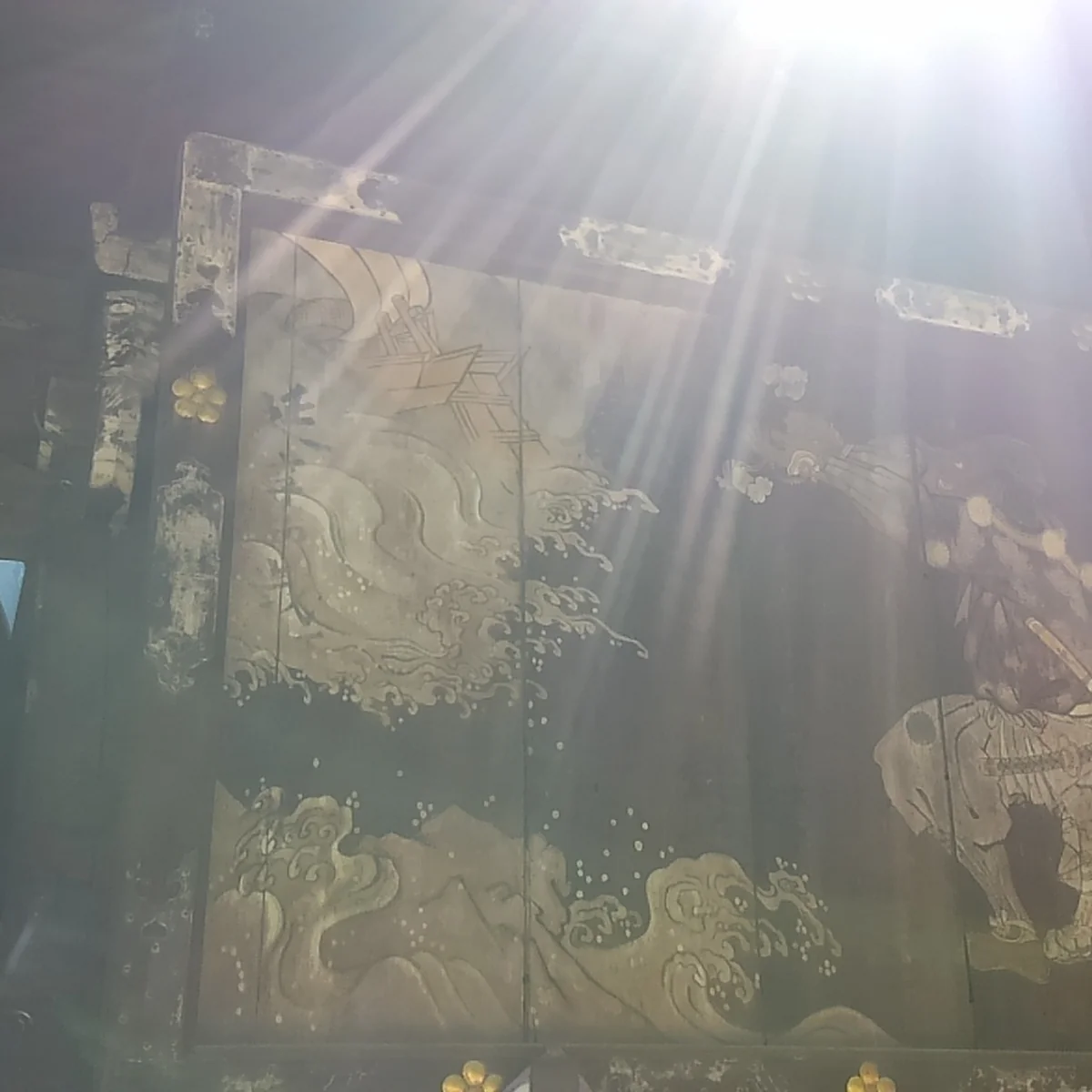 投稿写真：光の中へ