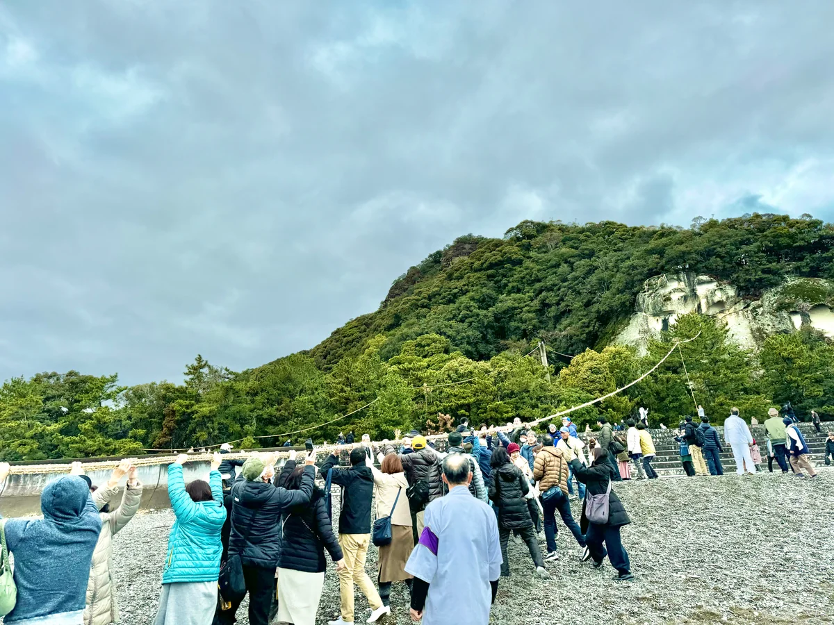 投稿写真：神々が眠る日本最古の地 世界遺産 花の窟の御綱掛け神事