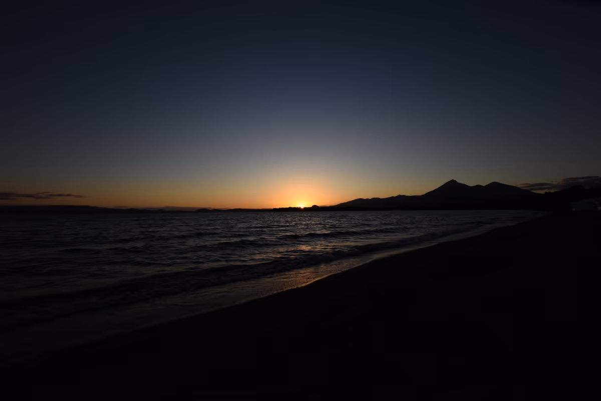 投稿写真：夕暮れの猪苗代湖