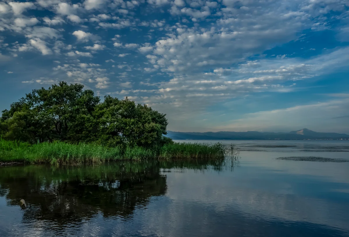 投稿写真：晩夏静寂の湖畔