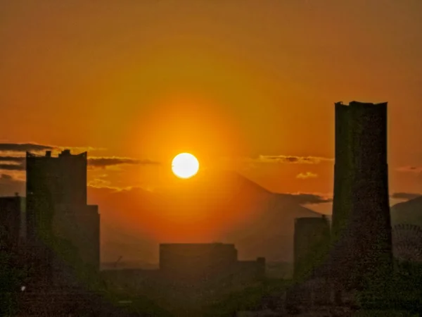 投稿：山腹ダイヤモンド富士の始まり