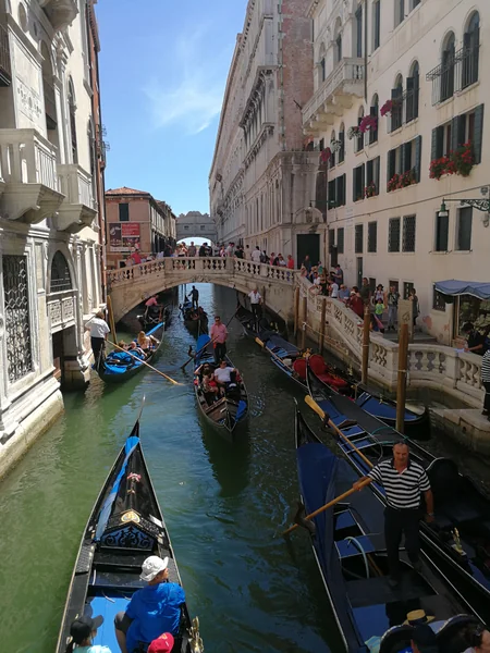 投稿：ベネチアのゴンドラ