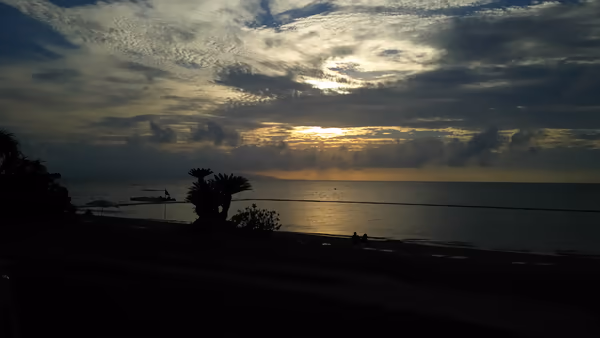 投稿：フサキビーチの夕暮れ