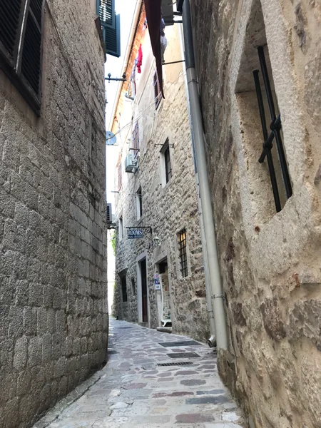 投稿：ある街の路地