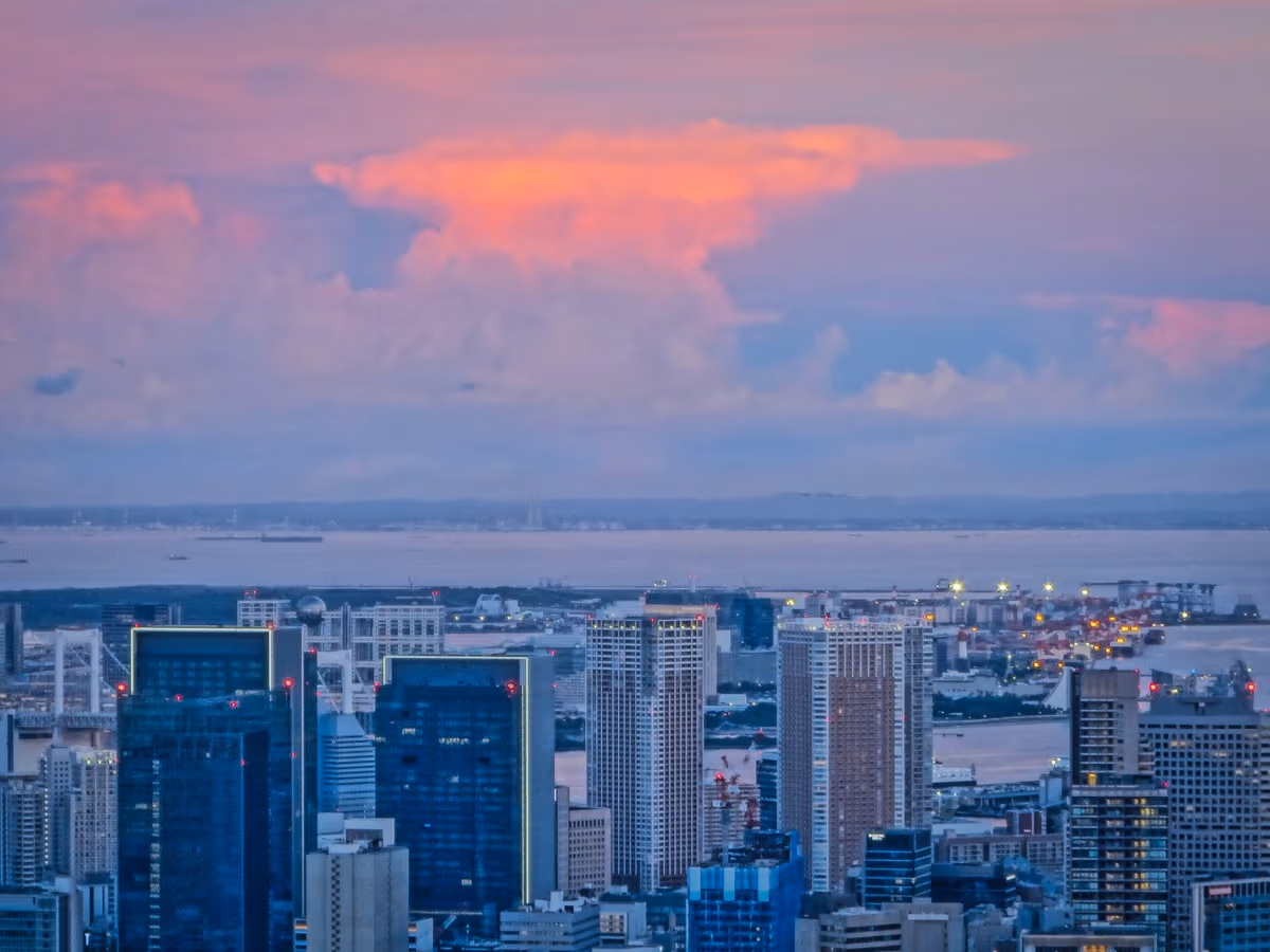 投稿写真：夕陽に染まる入道雲