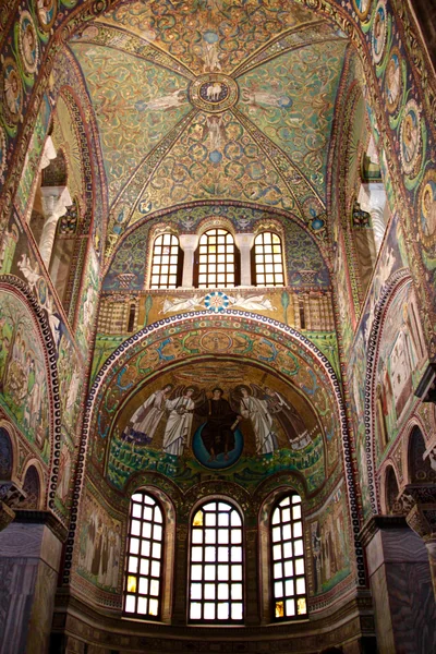 投稿：サン・ヴィターレ教会