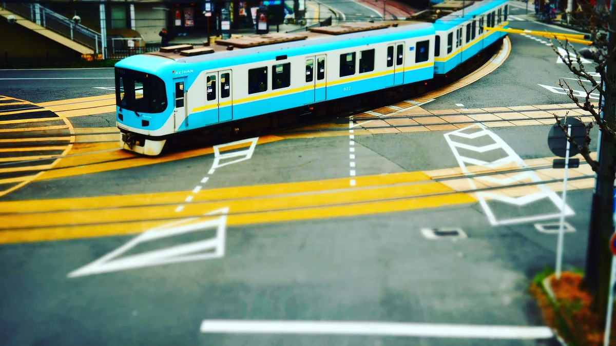 投稿写真：そこのけそこのけ列車が通る