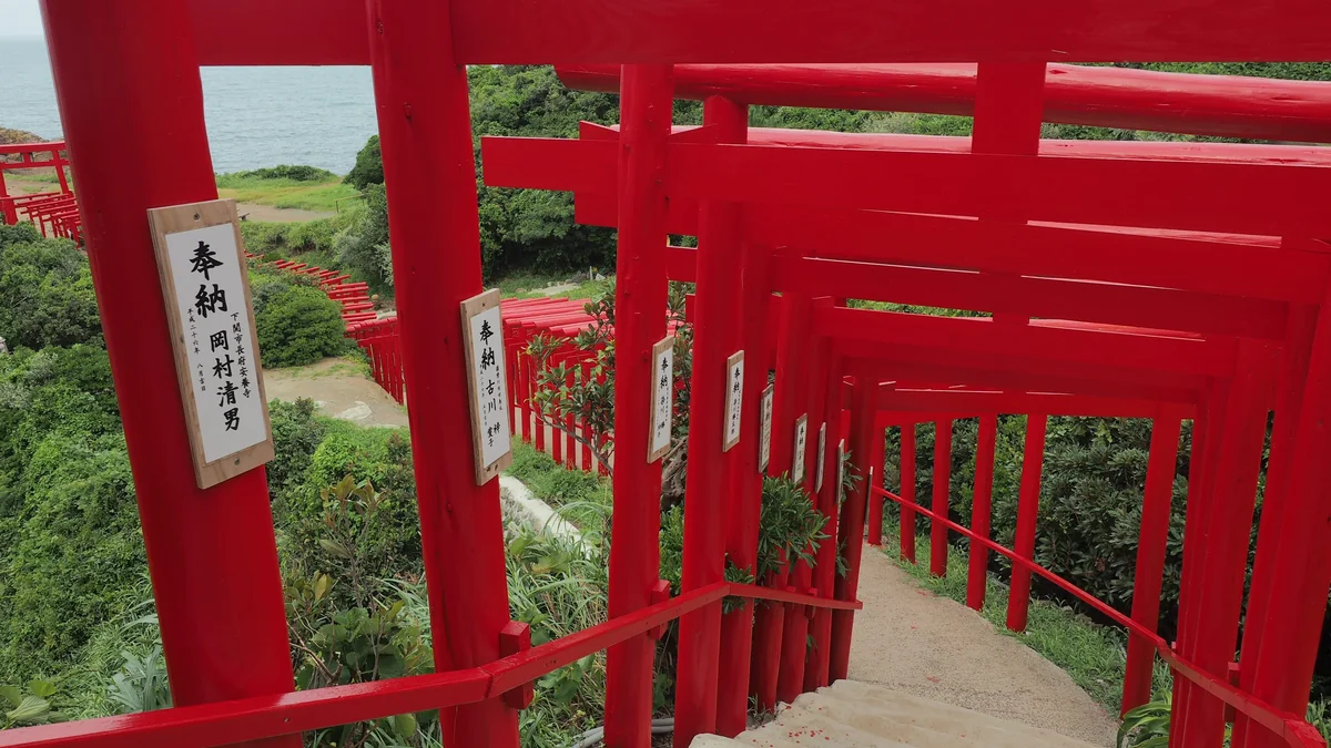 投稿写真：元乃隅稲成神社　鳥居の回廊
