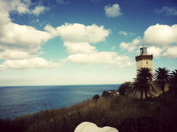 投稿：地中海と灯台