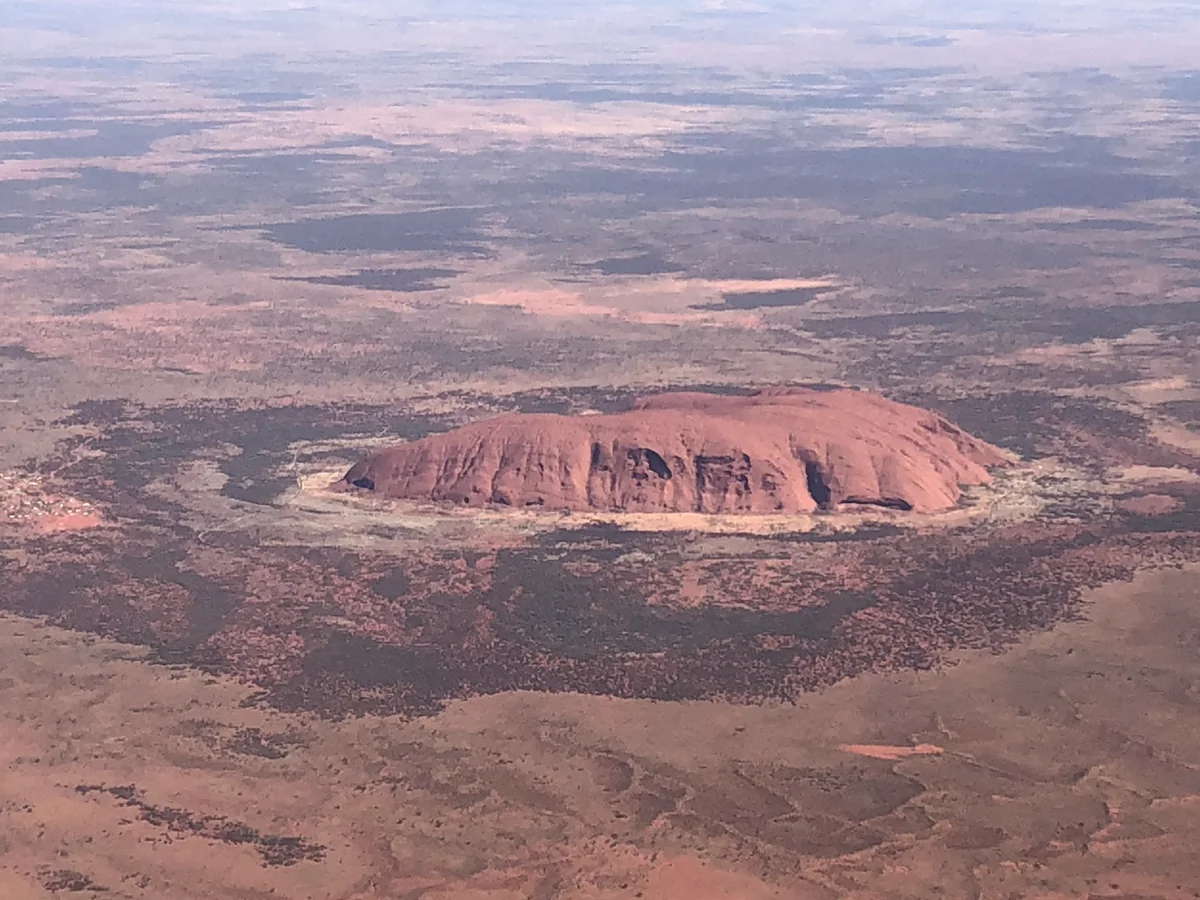 投稿写真：空から「ウルル」