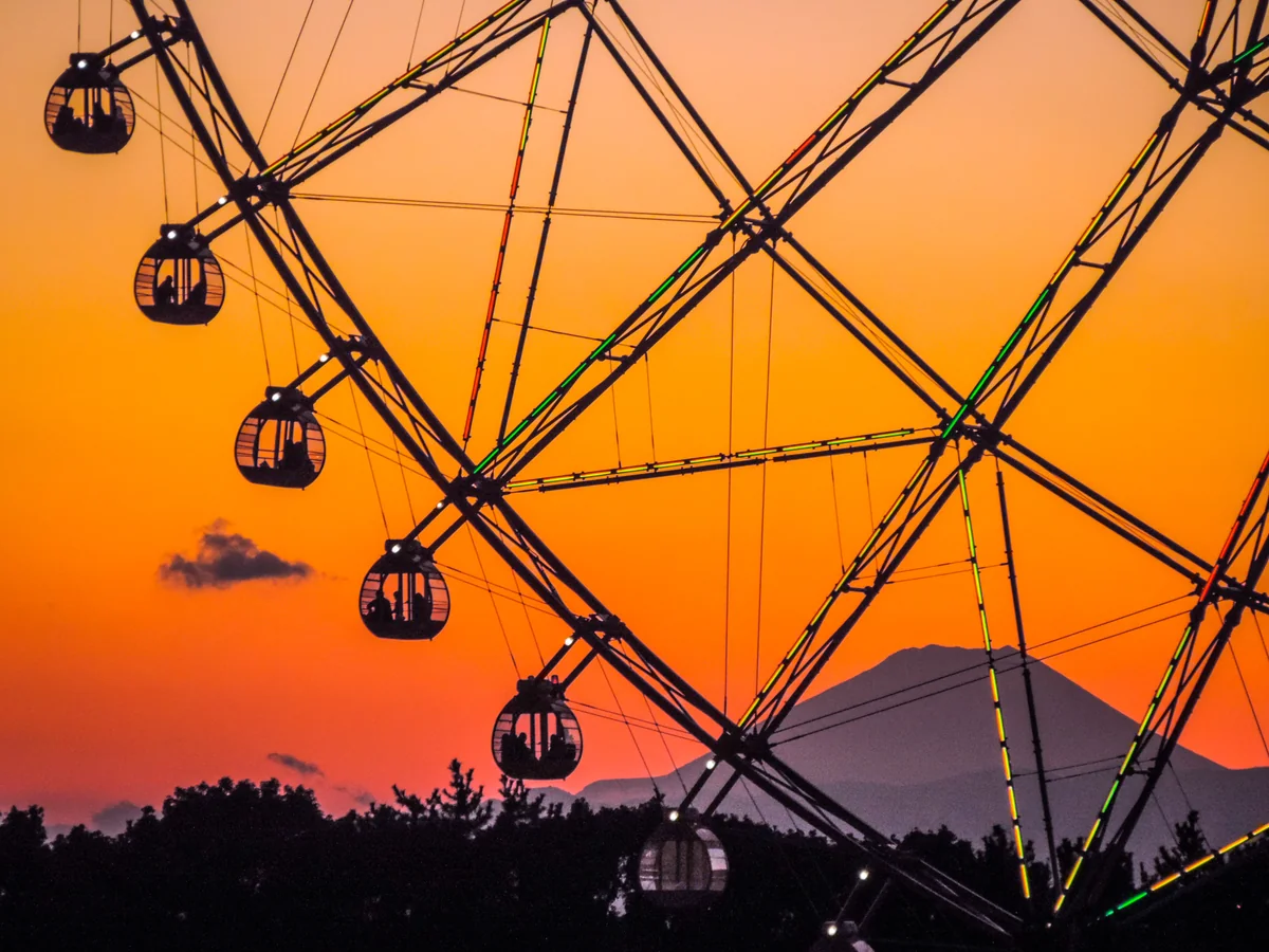 投稿写真：有人大観覧車と夕富士