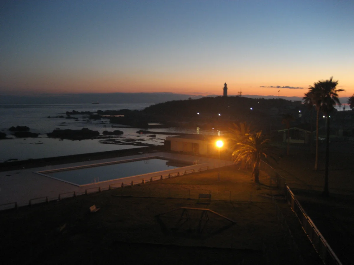 投稿写真：『朝焼けの灯台』／野島崎灯台