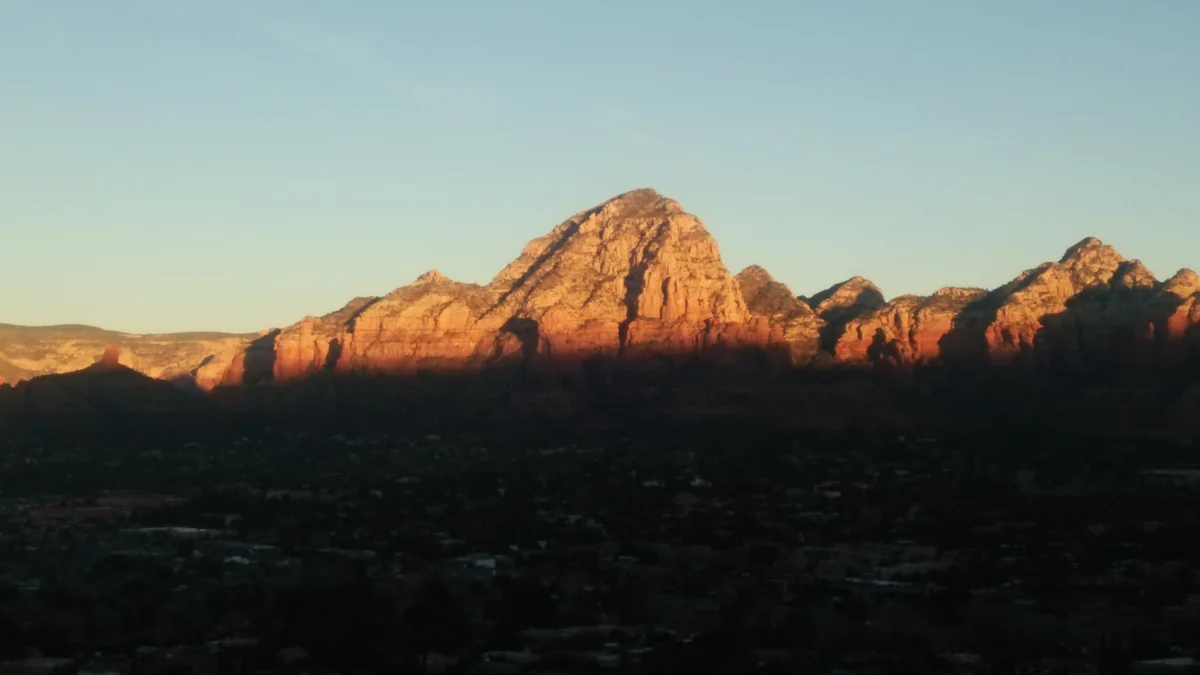 投稿写真：アメリカ・セドナのサンダーマウンテンの夕焼け