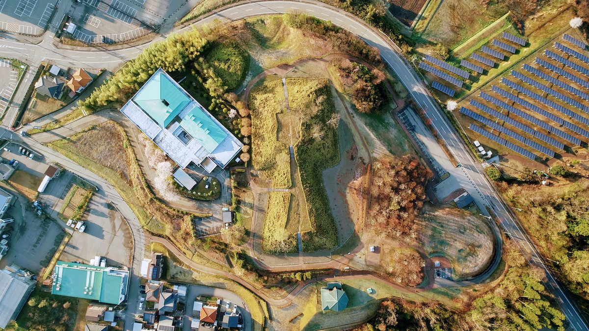 投稿写真：布尾山古墳 上空