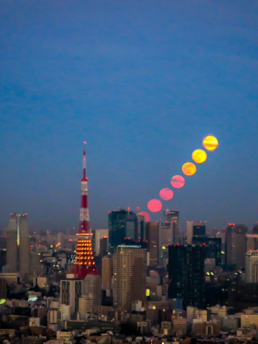 投稿写真：2025年初パール東京タワー~昇る満月の色の変化