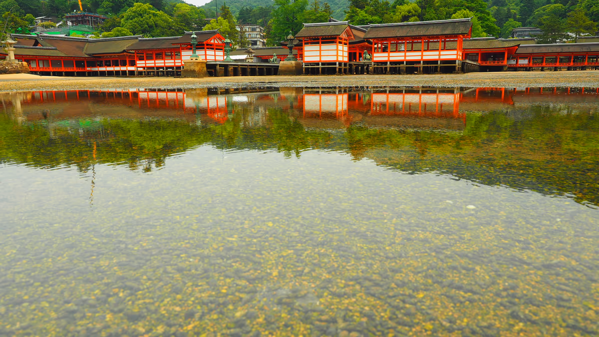 投稿写真：リフレクション　厳島神社