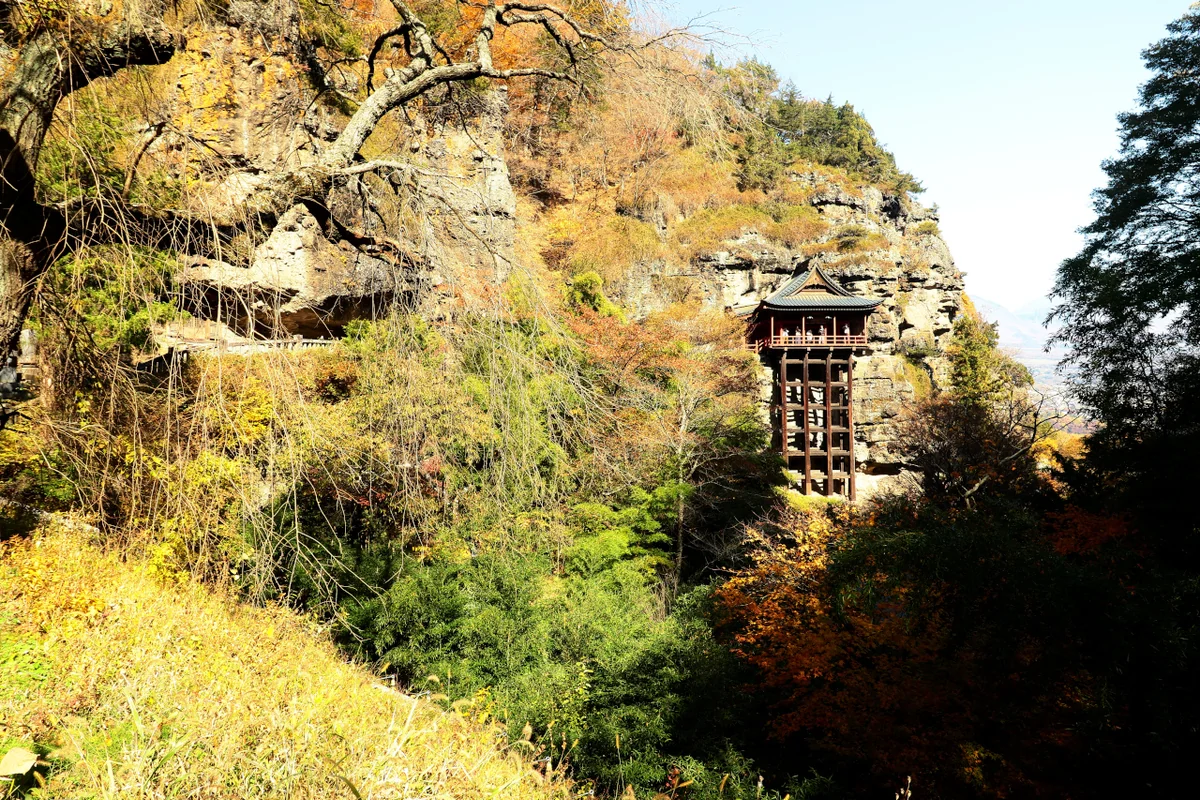 投稿写真：崖の上のてら