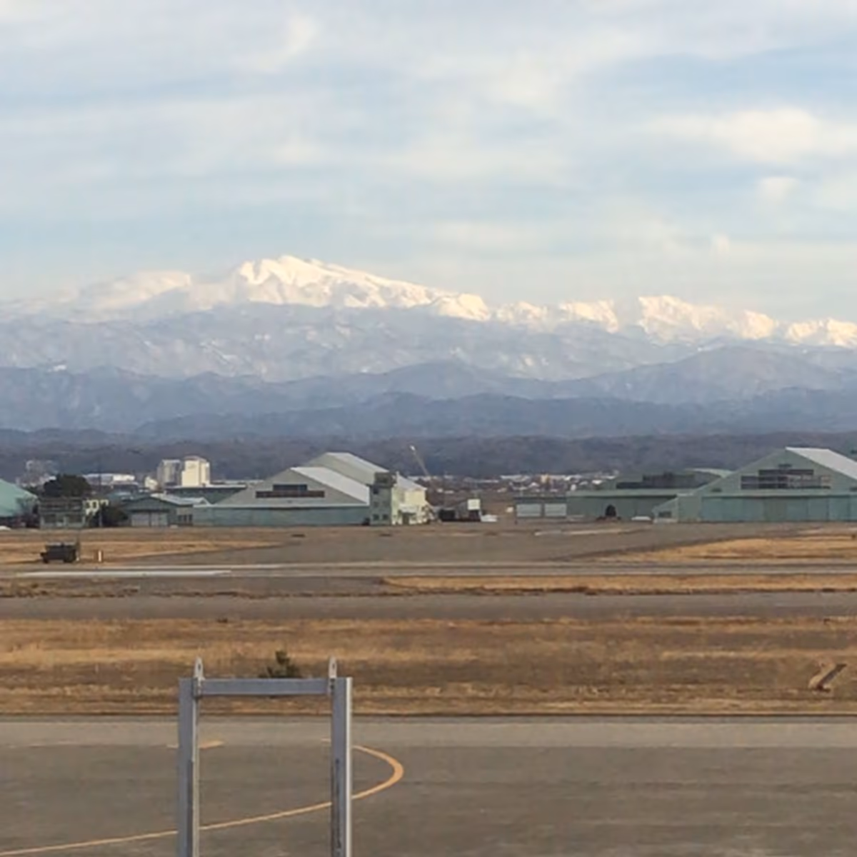 投稿写真：小松空港からの白山と別山