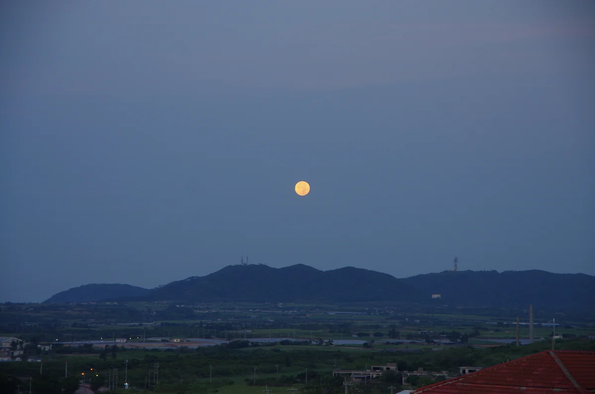 投稿写真：石垣の月