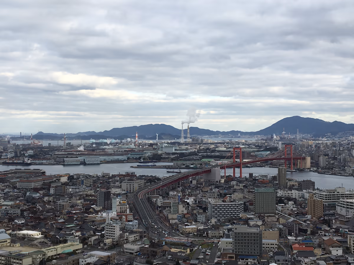 投稿写真：若戸大橋と北九州工業地帯
