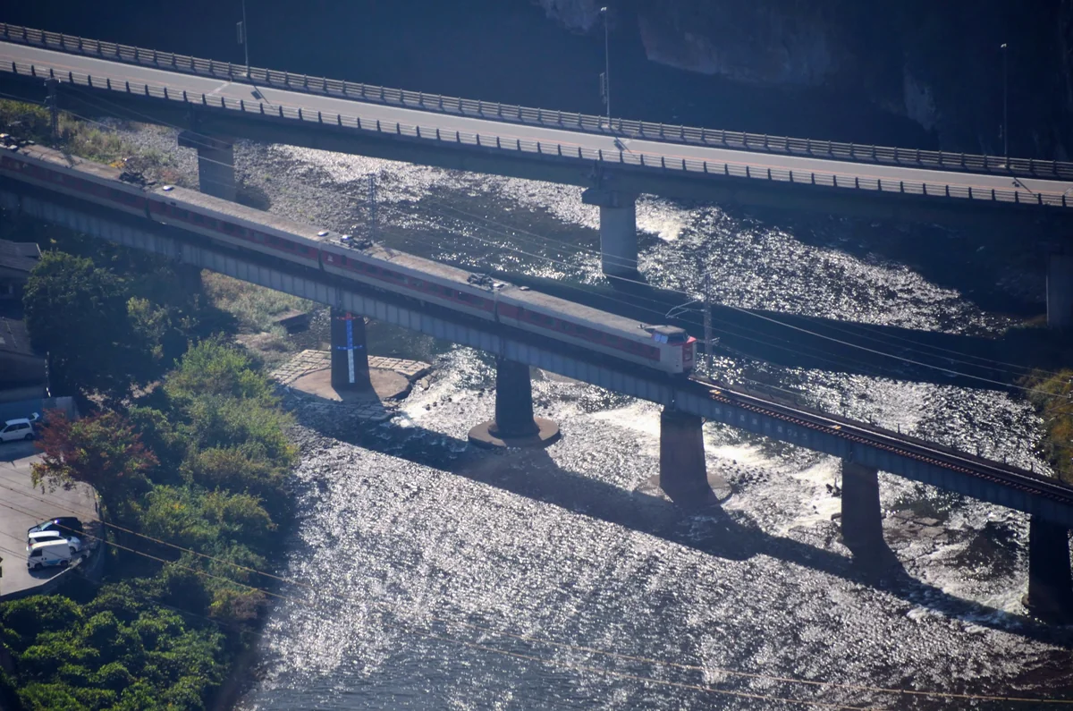 投稿写真：伯備線　特急やくも