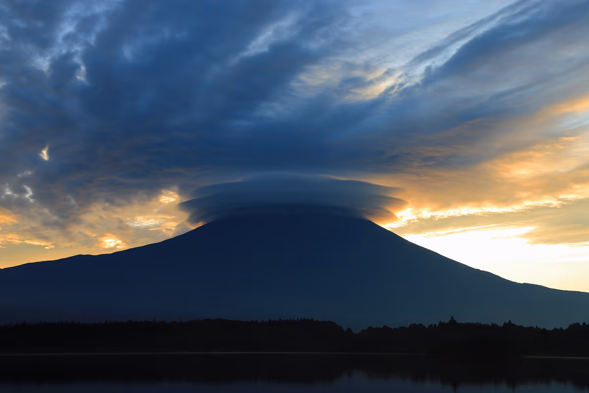 投稿写真：3段笠雲富士山