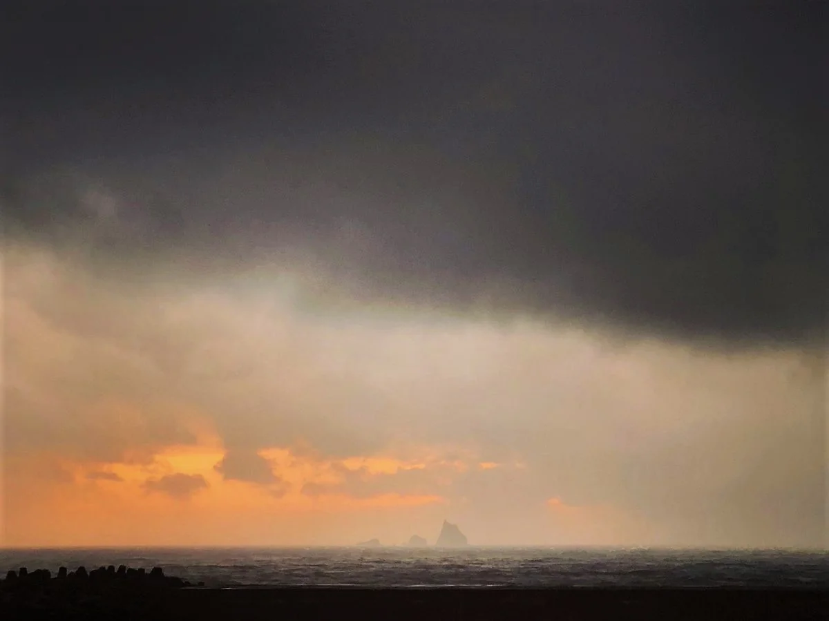 投稿写真：豪雨と残照