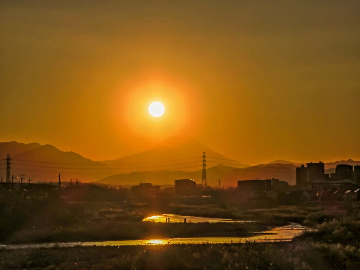 投稿写真：蛇行する川にも写ってトリプル
