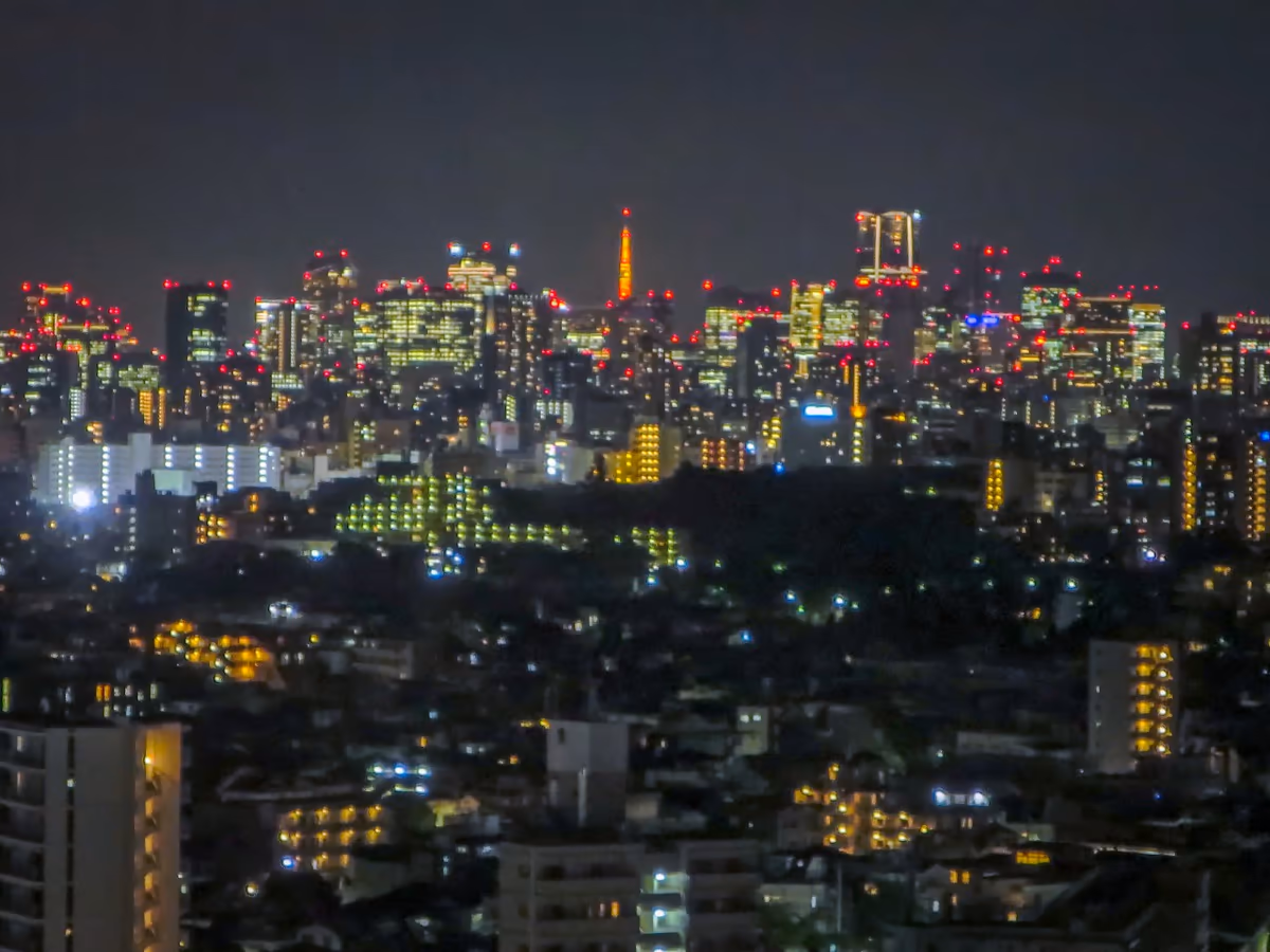 投稿写真：東京タワーと麻布台ヒルズ