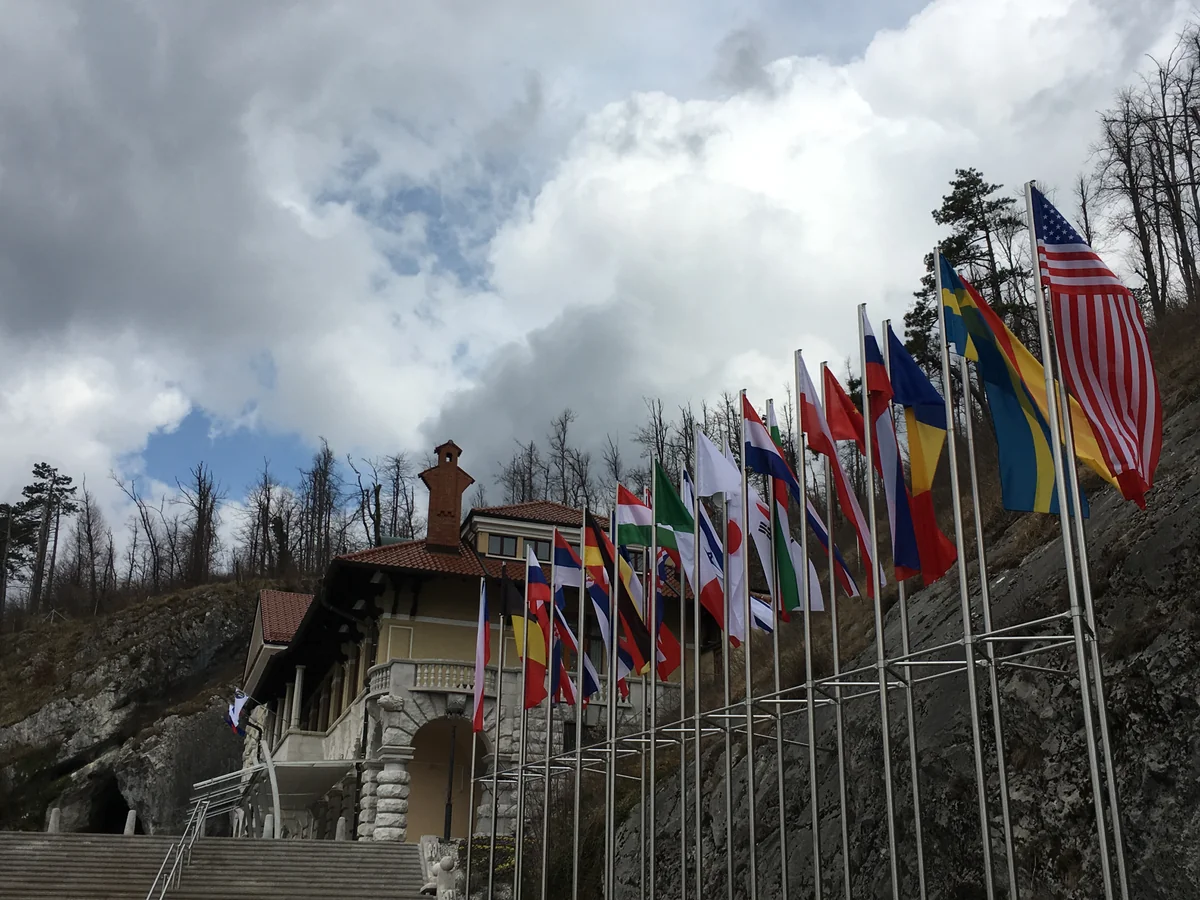 投稿写真：スロベニア ポストイナ鍾乳洞 入り口