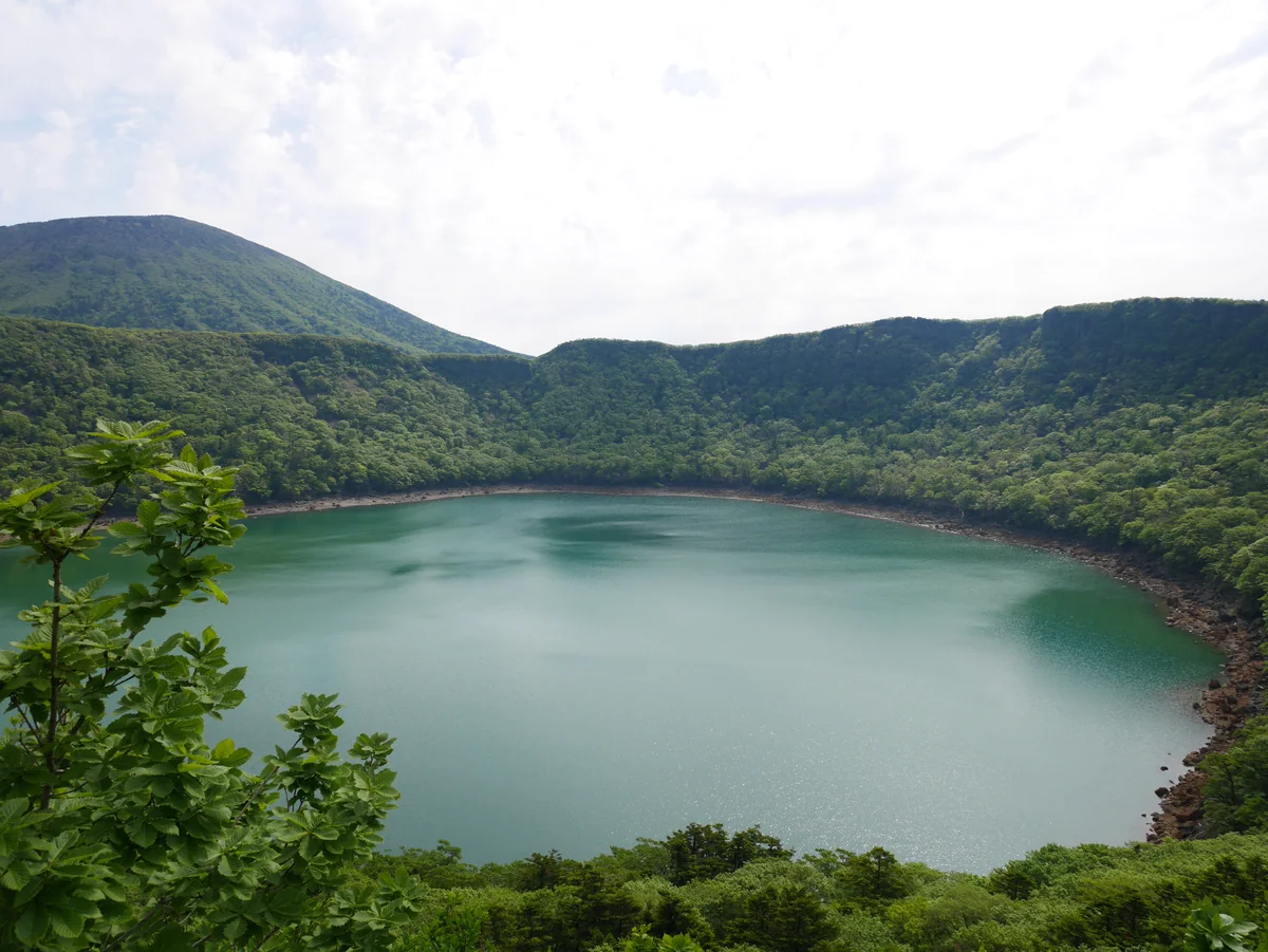 投稿写真：015大浪池と韓国岳（鹿児島）