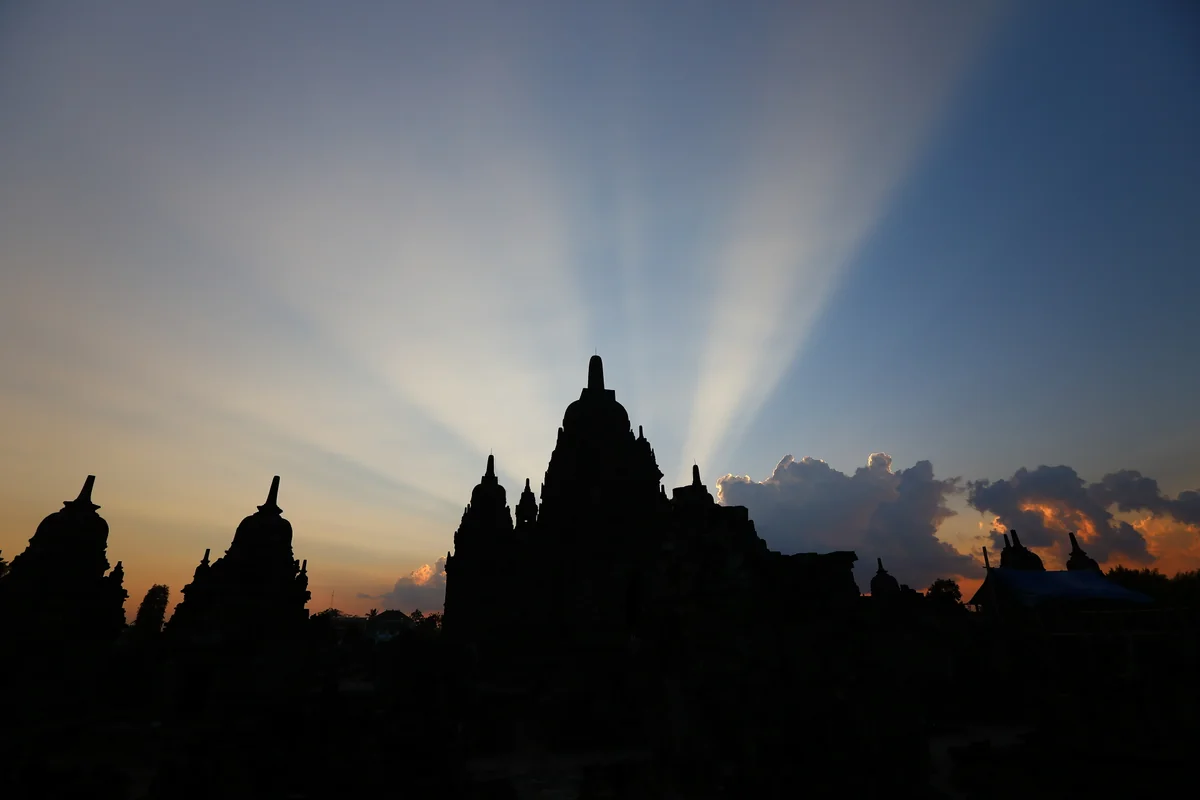 投稿写真：後光のセウ寺院