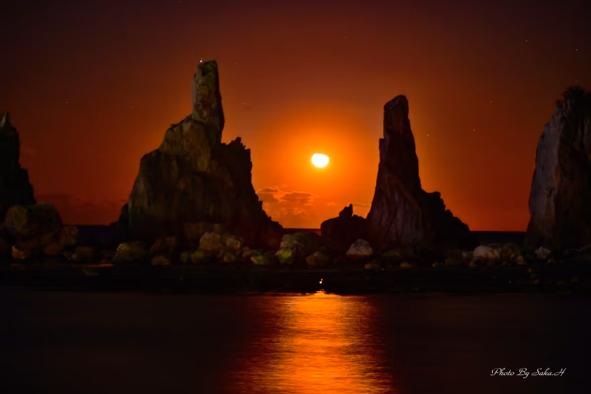 投稿写真：お月様を拝む