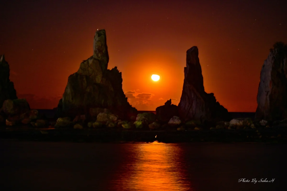 投稿写真：お月様を拝む